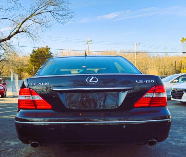 2004 Lexus LS 430