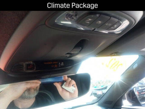 2022 Volvo XC40 T5 R-Design