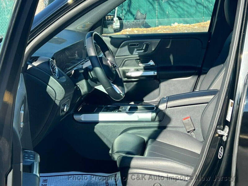 2025 Mercedes-Benz GLB GLB 250 4MATIC