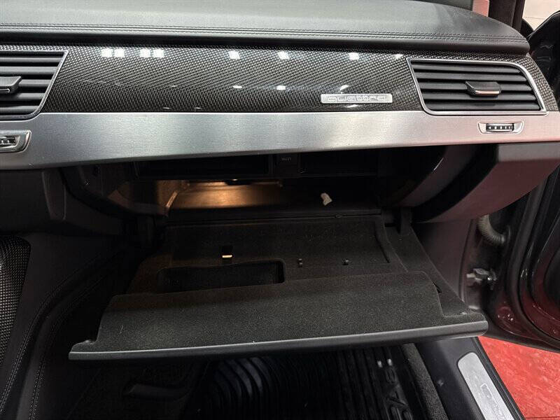 2015 Audi S8 4.0T quattro