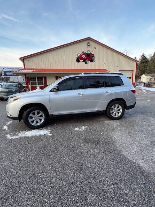 2011 Toyota Highlander Base's photo