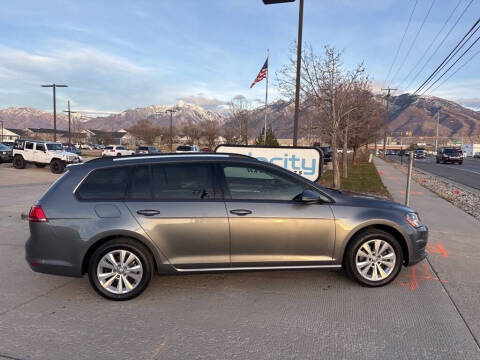 2017 Volkswagen Golf SportWagen TSI S 4Motion