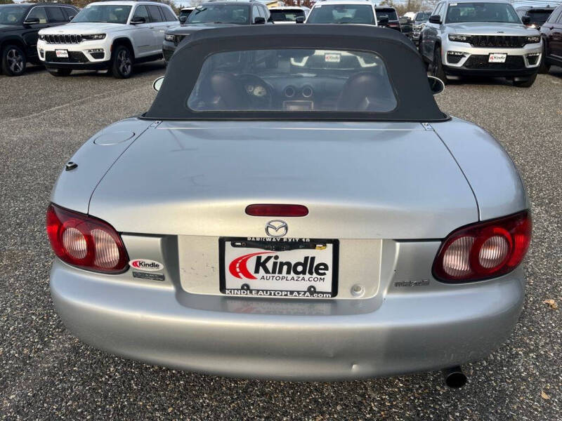 2005 Mazda MX-5 Miata LS
