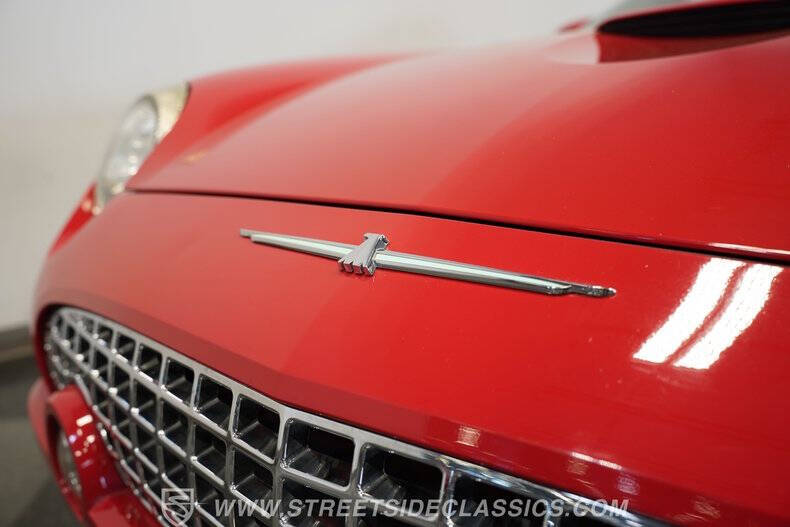 2002 Ford Thunderbird Deluxe