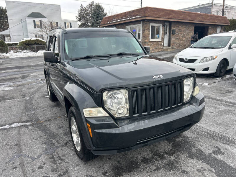 2010 Jeep Liberty Sport's photo