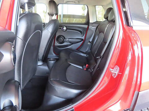 2017 MINI Hardtop 4 Door Cooper