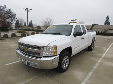 2013 Chevrolet Silverado 1500 for sale at 2Win Auto Sales Inc in Escalon CA