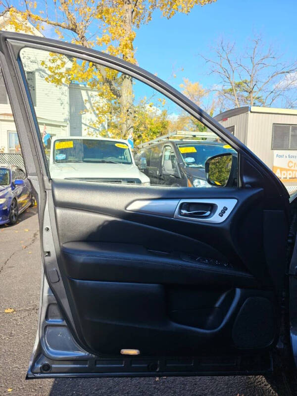 2018 Nissan Pathfinder Platinum