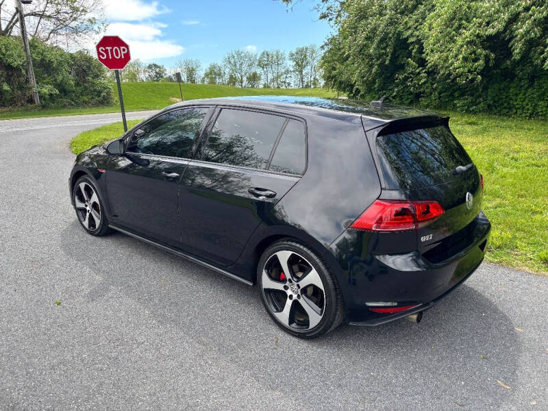 2017 Volkswagen Golf GTI S