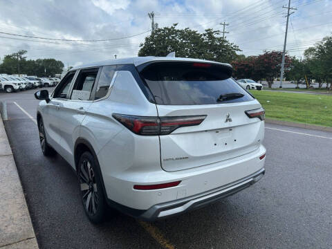 2025 Mitsubishi Outlander SE