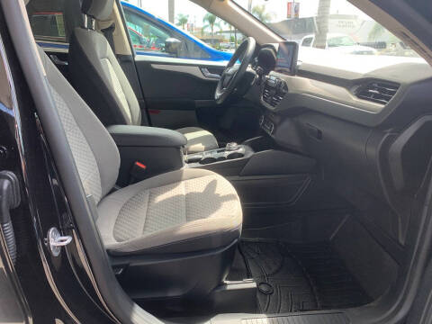 2020 Ford Escape SE