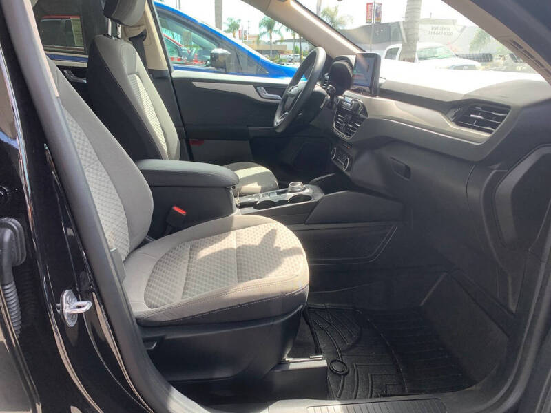 2020 Ford Escape SE