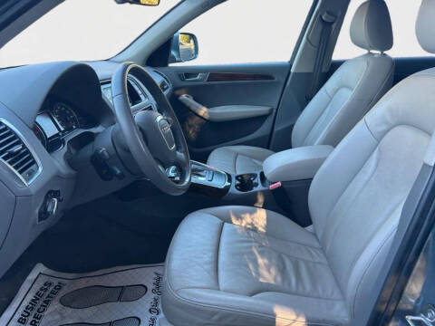 2011 Audi Q5 2.0T quattro Premium