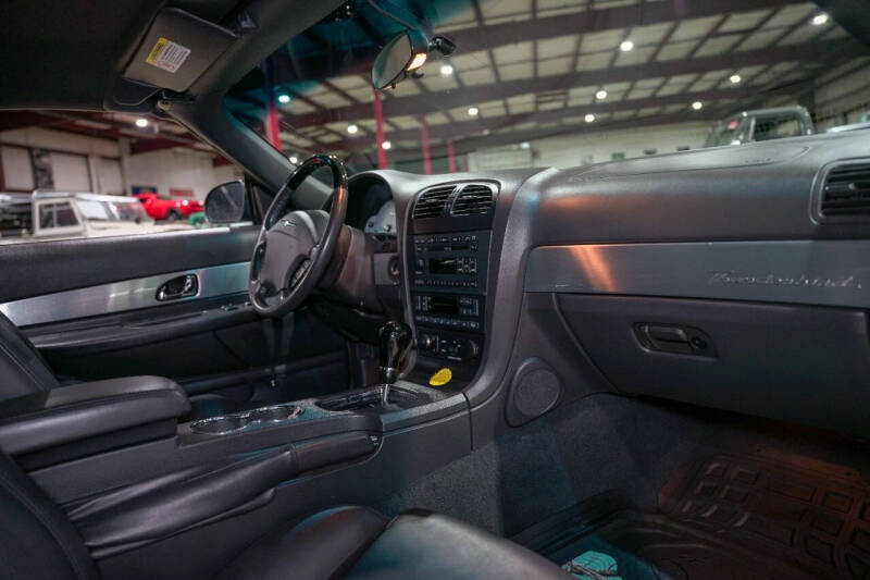 2002 Ford Thunderbird Deluxe