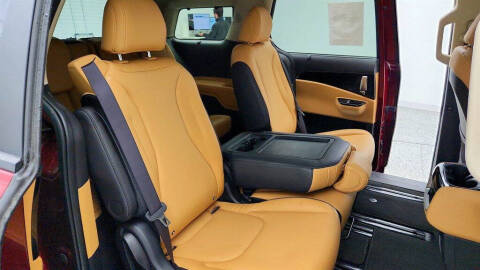 2024 Kia Carnival EX