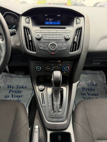 2017 Ford Focus SE