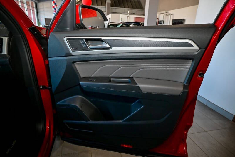2022 Volkswagen Atlas Cross Sport V6 SEL Premium R-Line 4Motion