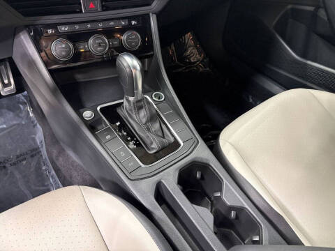 2019 Volkswagen Jetta R-Line