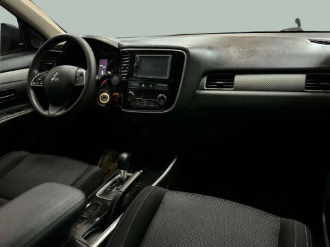 2018 Mitsubishi Outlander ES