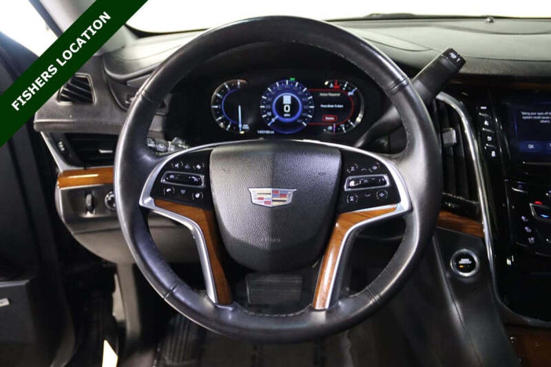 2017 Cadillac Escalade Luxury