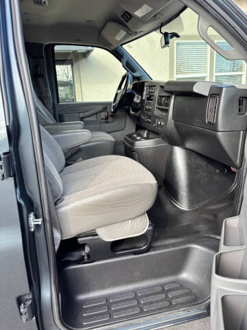 2017 Chevrolet Express LS 2500