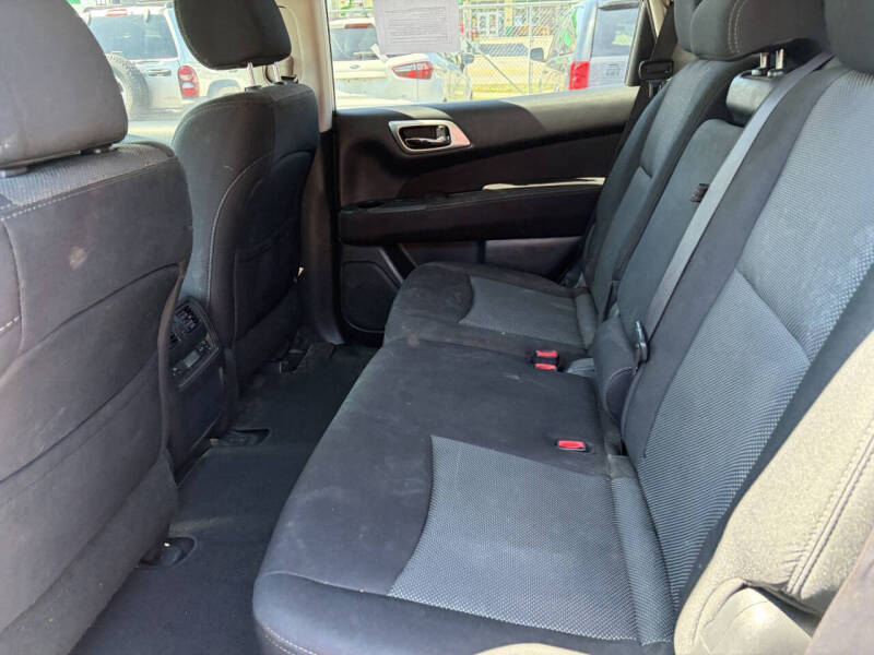 2017 Nissan Pathfinder S