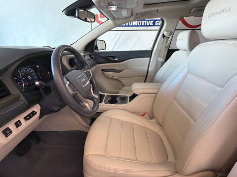 2022 GMC Acadia Denali