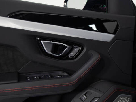 2024 Lamborghini Urus S