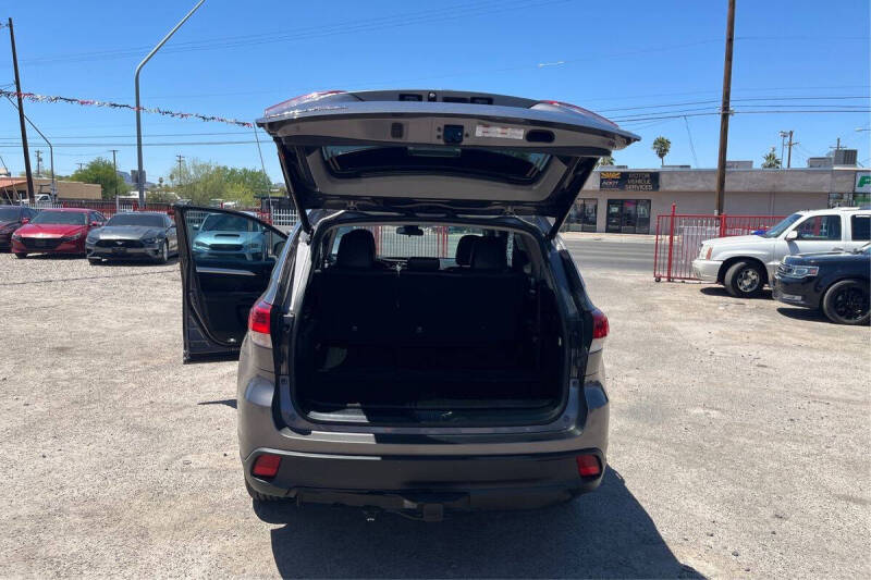 2019 Toyota Highlander LE Plus