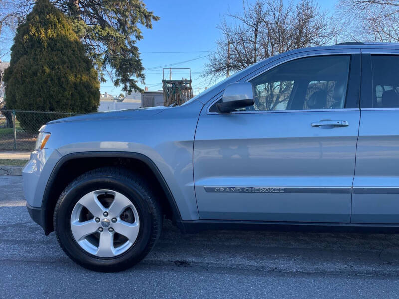 2013 Jeep Grand Cherokee Laredo photo 11