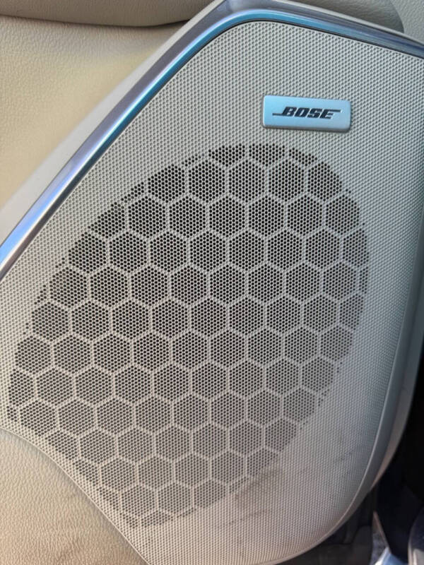 2017 Cadillac Escalade Luxury