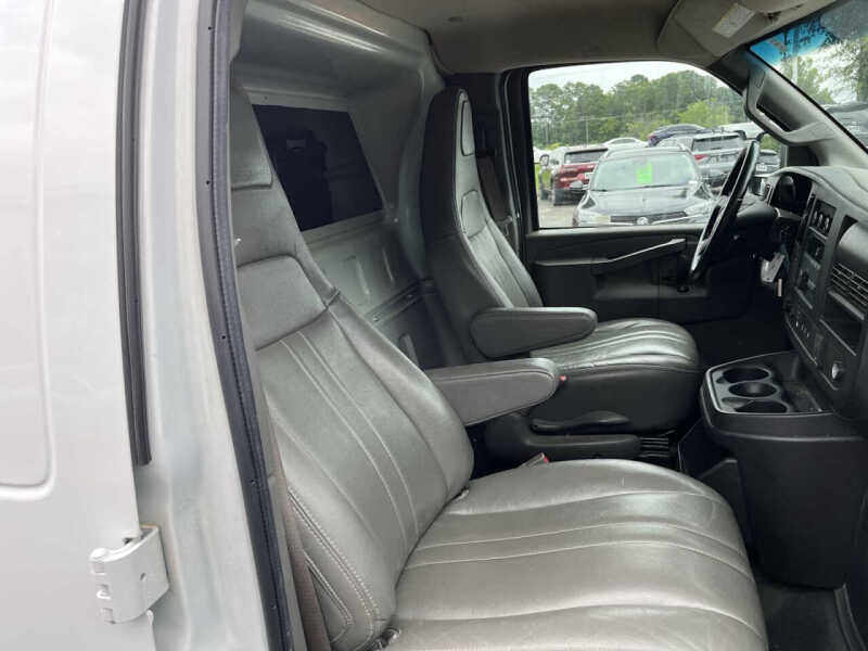 2022 Chevrolet Express 3500