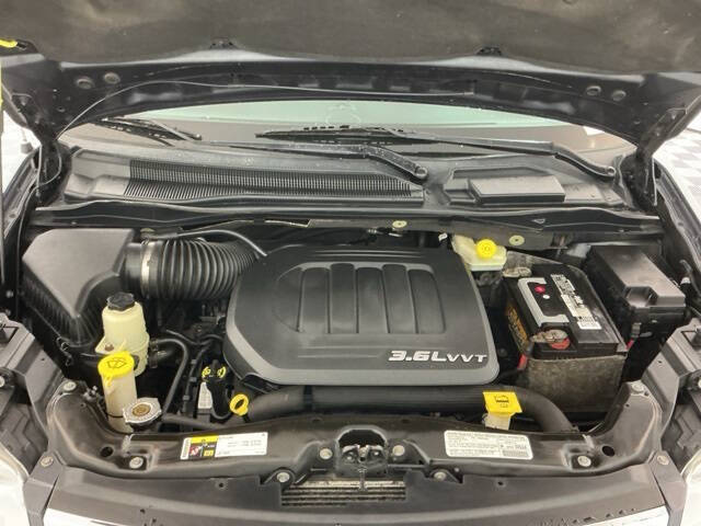 2013 Chrysler Town and Country Touring