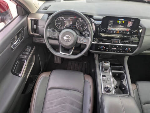 2023 Nissan Pathfinder Platinum