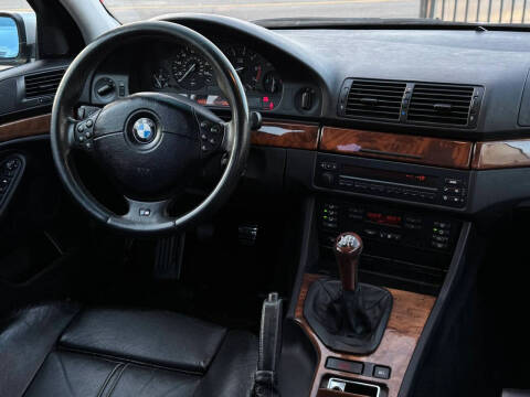 2001 BMW 5 Series 540i