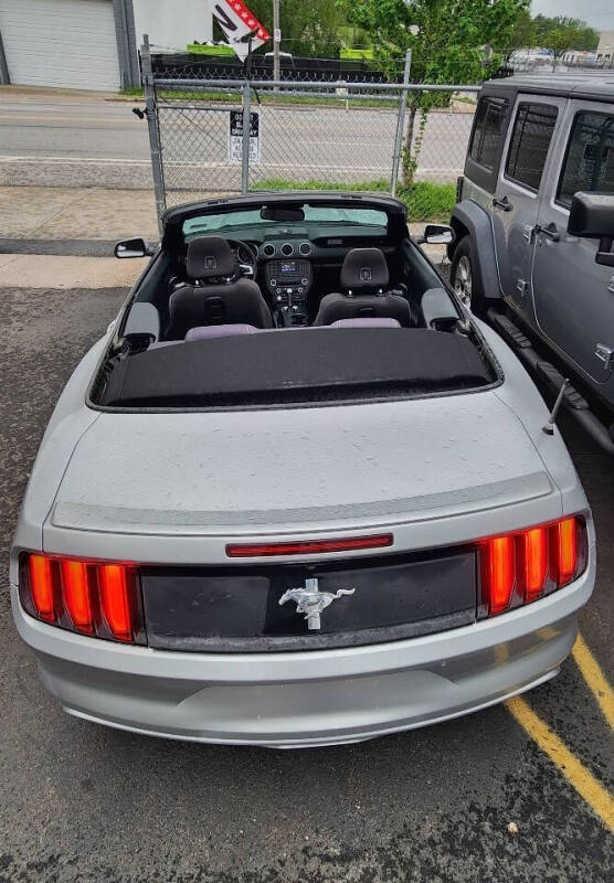 2016 Ford Mustang V6