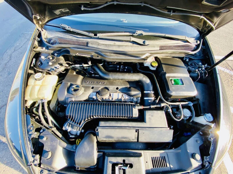 2010 Volvo S40 T5 R-Design