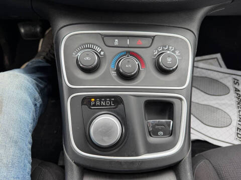 2015 Chrysler 200 LX
