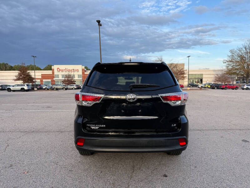 2015 Toyota Highlander LE