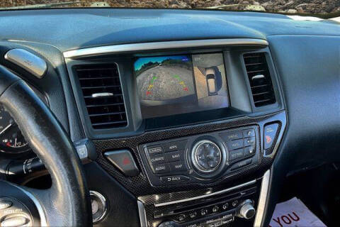 2019 Nissan Pathfinder SL