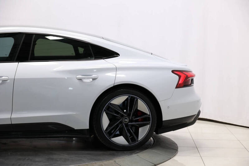 2022 Audi RS e-tron GT quattro