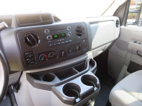 2014 Ford E-Series E-350 SD XLT
