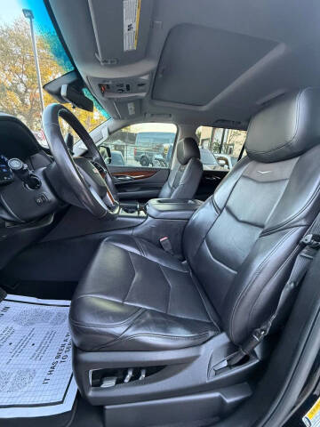 2018 Cadillac Escalade Luxury