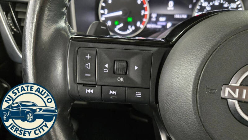 2022 Nissan Rogue SL