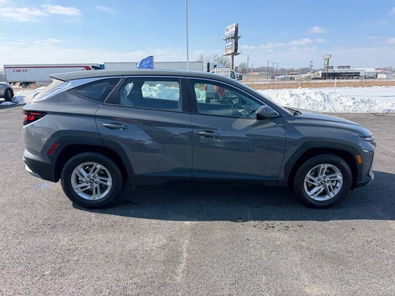 2025 Hyundai Tucson SE