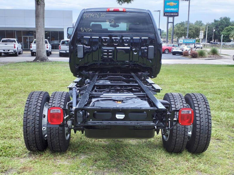 2024 Chevrolet Silverado MD