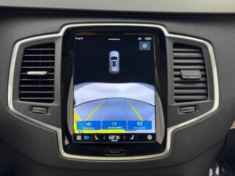 2024 Volvo XC90 Recharge T8 Core Bright Theme