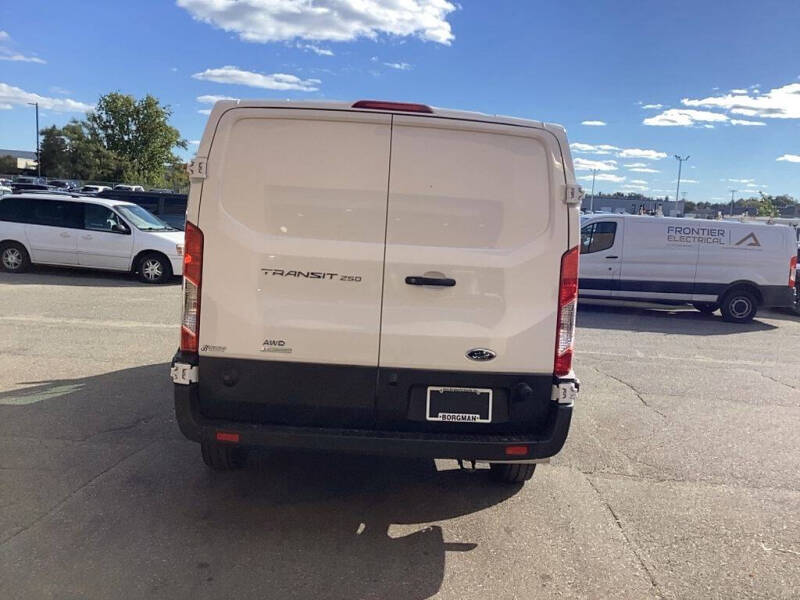 2025 Ford Transit