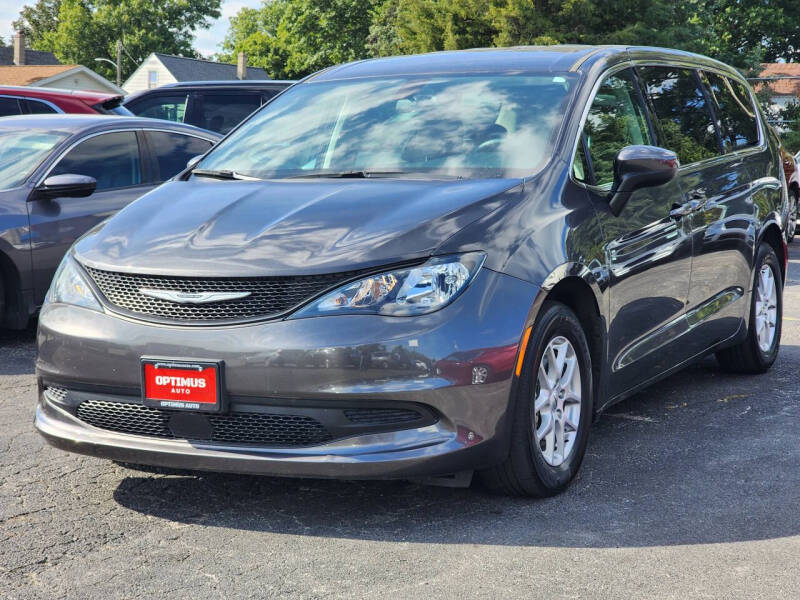 2022 Chrysler Voyager LX