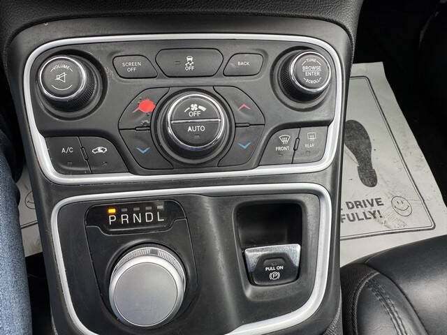 2017 Chrysler 200 Limited